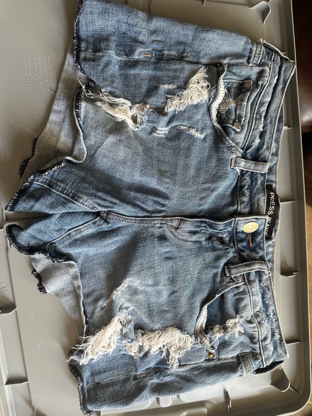 Express Jean Co. Distressed Denim Shorts in Blue size 6
